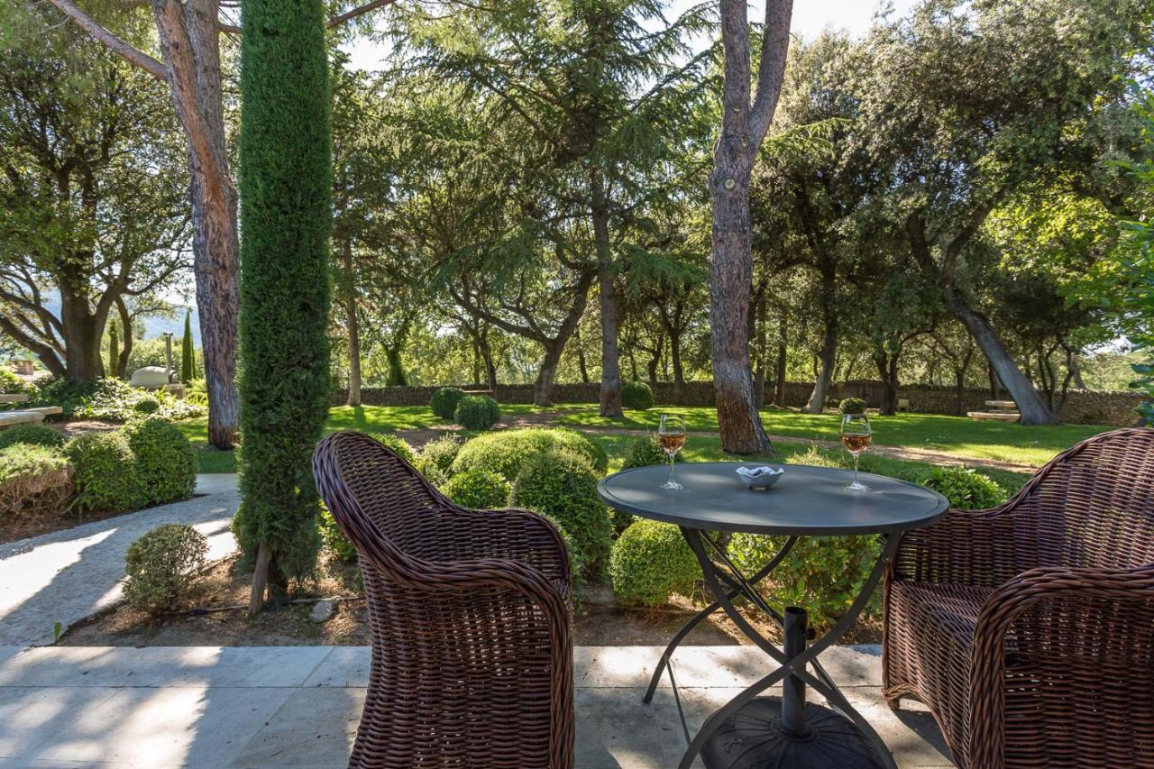Bed and Breakfast Domaine Les Roullets Oppède Exterior foto